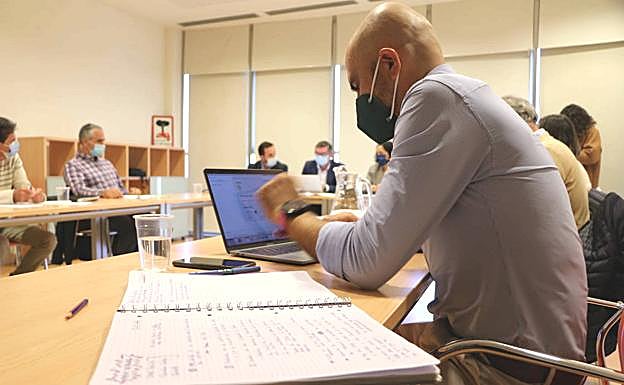 Galería. Cuatro comunidades 'rompen' con el Ministerio.