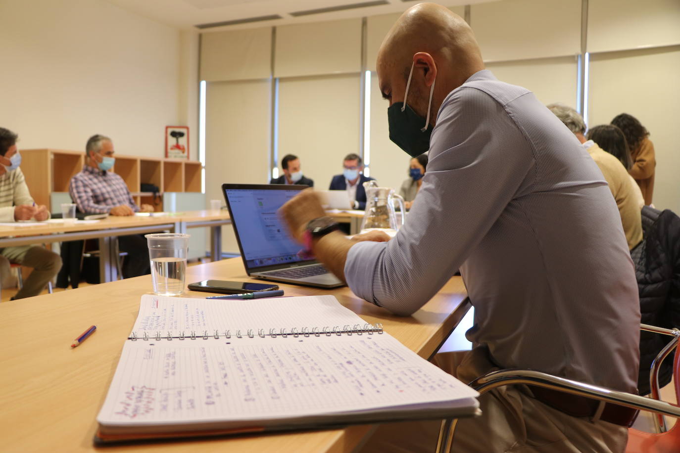 El director general de Patrimonio Natural y Política Forestal, José Ángel Arranz, se reúne con sus homólogos de Asturias, David Villar; Cantabria, Antonio Javier Lucio y Galicia, Belén María do Campo, para constituir el grupo de trabajo de las comunidades autónomas del noroeste sobre el lobo.