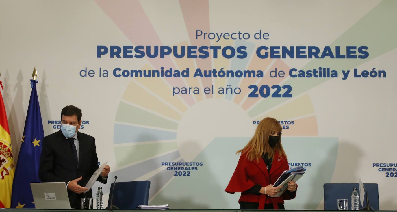 El consejero de Economía y Hacienda, Carlos Fernández Carriedo, analiza en rueda de prensa el Proyecto de Presupuestos Generales de la Comunidad de Castilla y León para el año 2022.