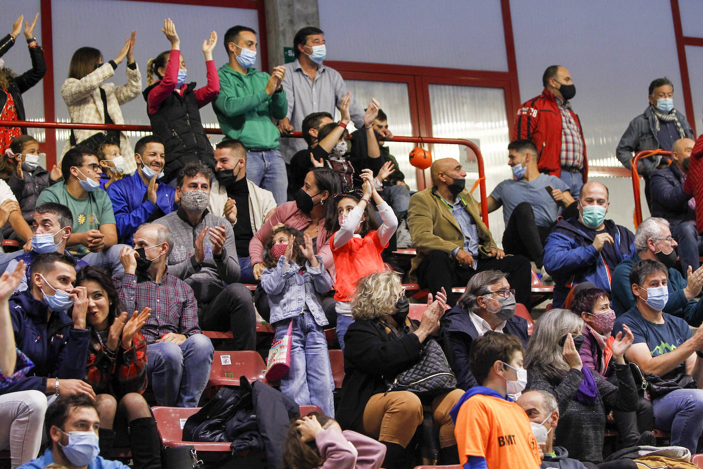 El conjunto marista supera al Bathco BM Torrelavega y suma el cuarto triunfo de la temporada