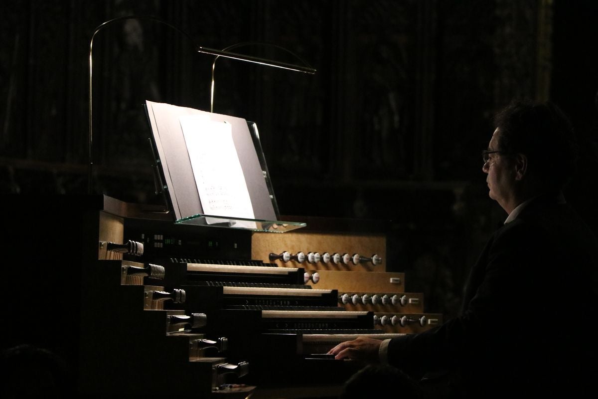 La Catedral de León acoge el II Ciclo Internacional de Órgano Catedral de León con un concierto a dos órganos de la mano de Germán González y Francisco Javier Jiménez.