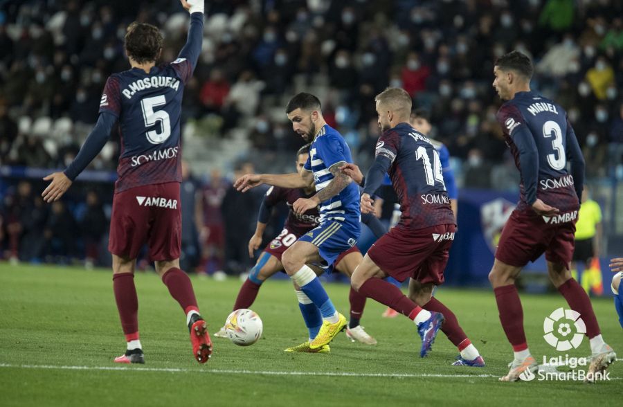 El conjunto berciano ha empatado ante el conjunto altoaragonés en la 14ª jornada de Segunda División 