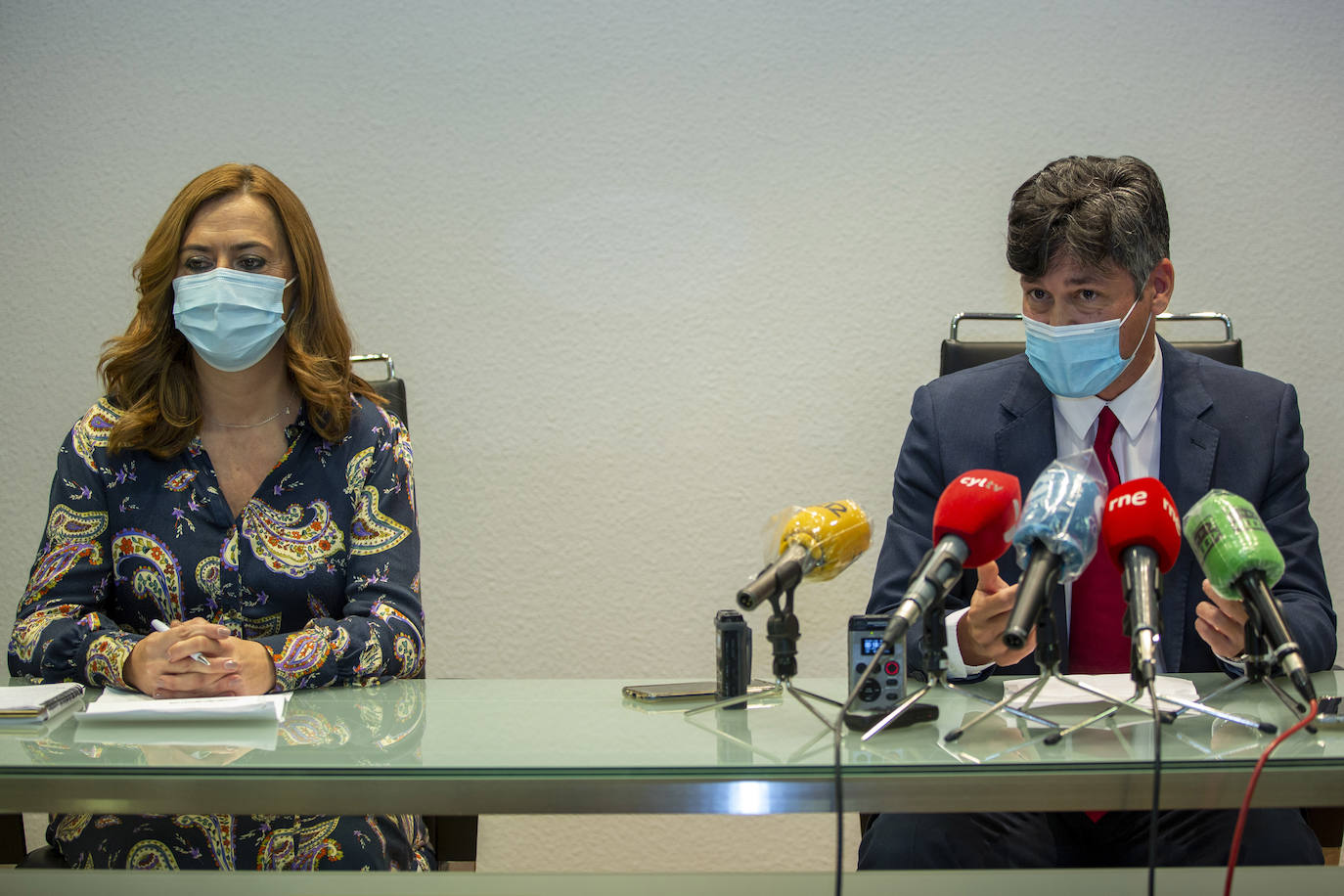 La delegada del Gobierno en Castilla y León, Virginia Barcones, preside la primera Comisión de Asistencia a la delegada que se celebra desde su toma de posesión. Sirve también como acto de despedida al subdelegado del Gobierno en Ávila, Arturo Barral. En el encuentro participan todos los subdelegados para abordar, entre otros temas, el efecto del Plan ÚNICO-Banda Ancha en la Comunidad.