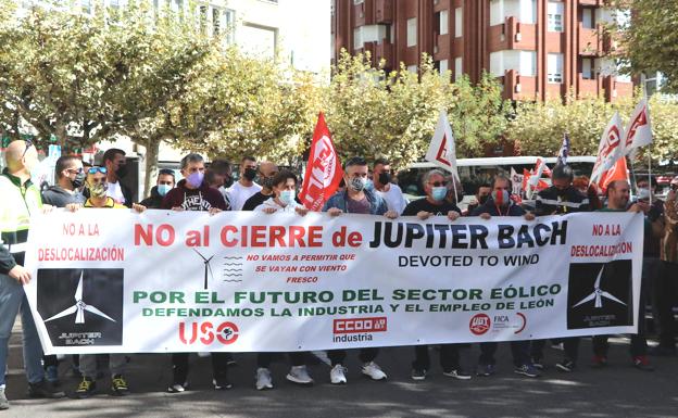 Imagen de una concentración de los trabajadores de Jupiter Bach en León. 