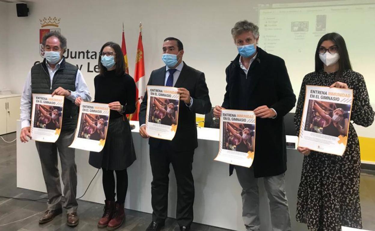 Presentación de la campaña de la Junta para incentivar la vuelta a los centros deportivos.