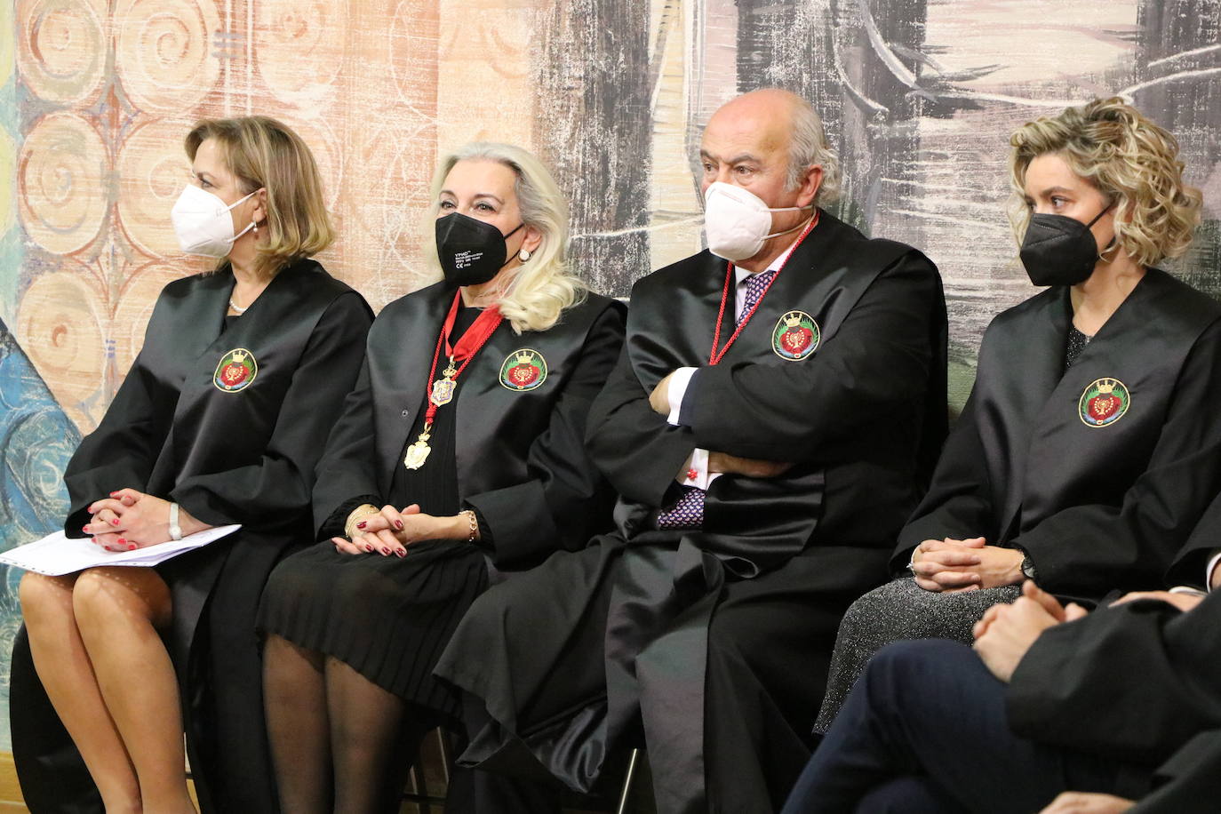 El Albéitar acoge el solemne acto de toma de posesión de la nueva junta de gobierno del Colegio de Abogados de León con Fernando Santocildes como decano.