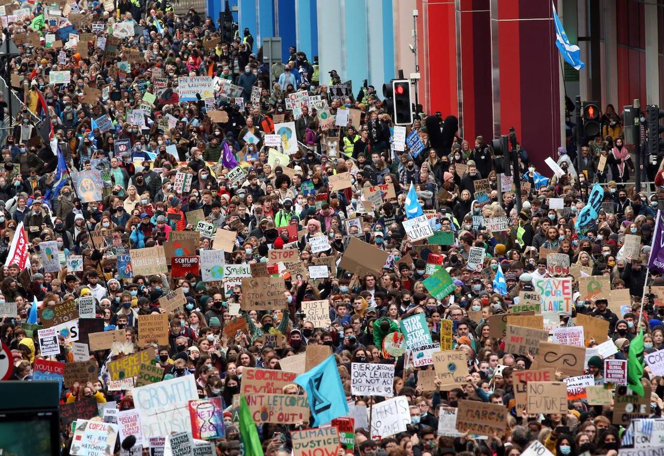 Los asistentes a la marcha han exigido justicia por el cambio climático