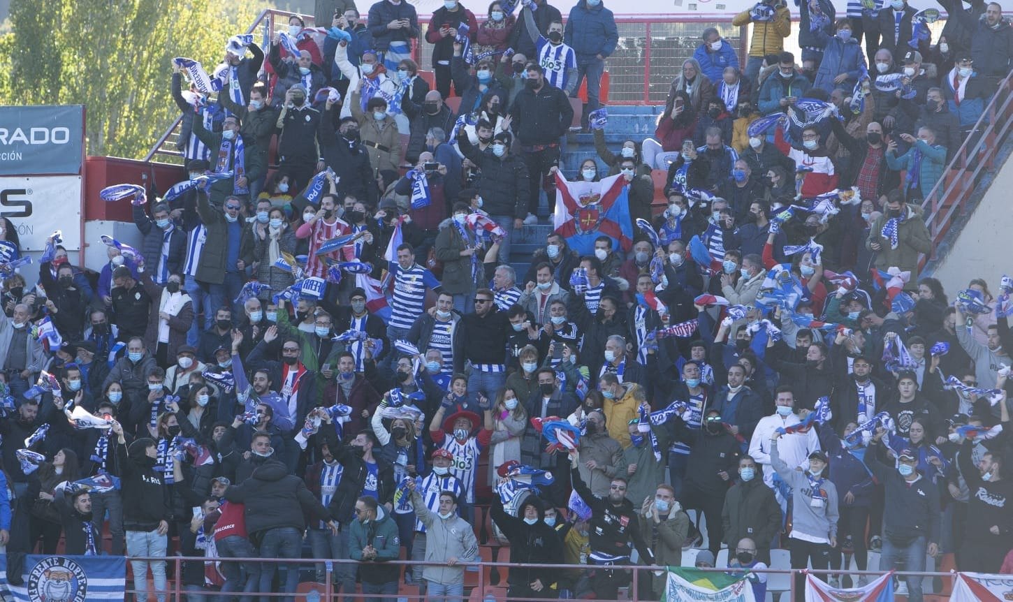 Aficionados de la Deportiva en el Anxo Carro.