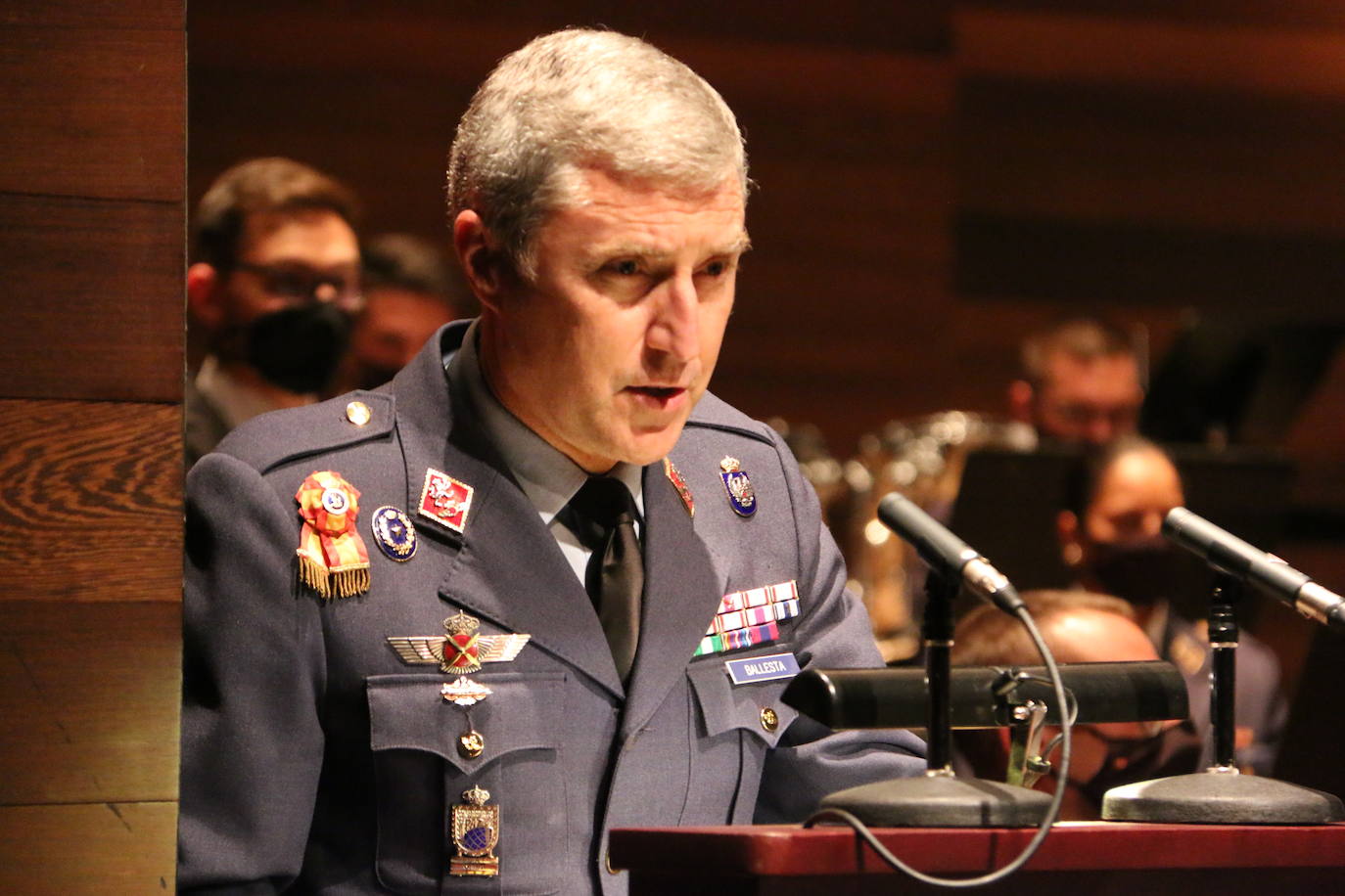 La Unidad de música de la Academia Básica del Aire ha celebrado este miércoles un concierto en honor a Santa Cecilia, patrona de los músicos, con el que el Auditorio ha disfrutado, como siempre, con el repertorio de estos militares