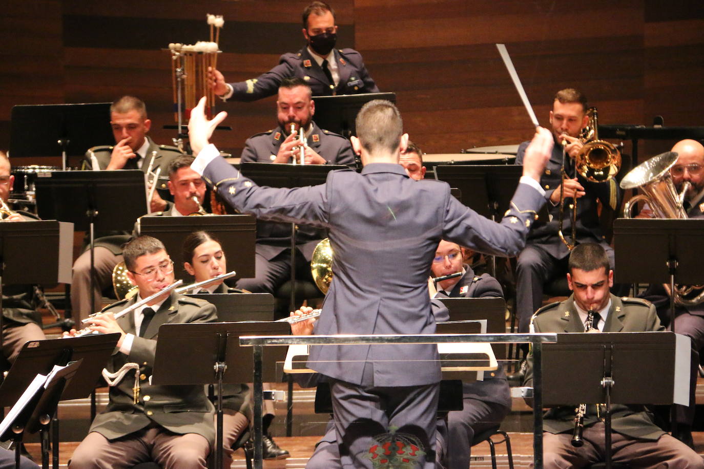 La Unidad de música de la Academia Básica del Aire ha celebrado este miércoles un concierto en honor a Santa Cecilia, patrona de los músicos, con el que el Auditorio ha disfrutado, como siempre, con el repertorio de estos militares