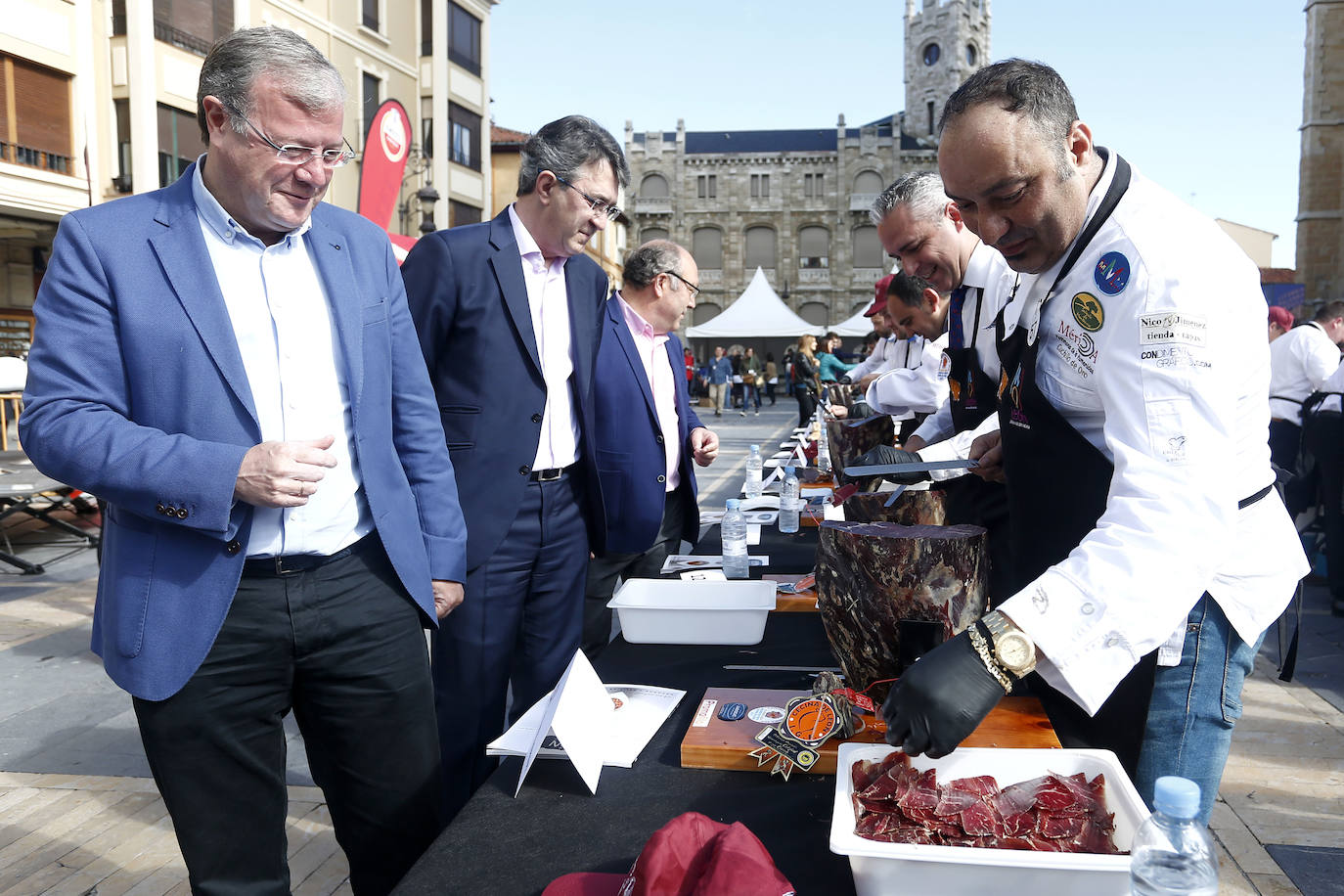 León ha logrado la mayor ración de cecina y cuenta con una familia con fuerza sobrenatural y con el habitante más longevo del mundo.