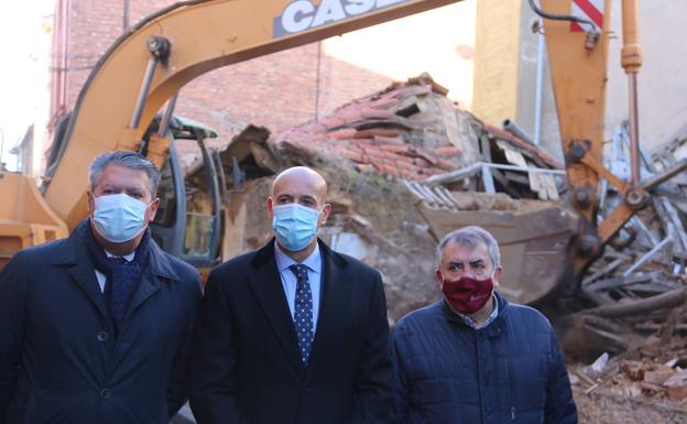 Galería. Demolición de las viviendas para la ronda interior de León.