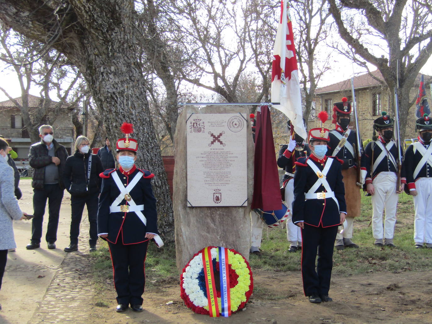 Turienzo de los Caballeros ha homenajeado este sábado a los soldados españoles y uruguayos que el 2 de enero de 1809 perdieorn la vida al ser alcanzados en su retirada de Atorga por la caballería francesa del general Franceschi en un combate en la carretera que ascendía hasta Foncebadón.