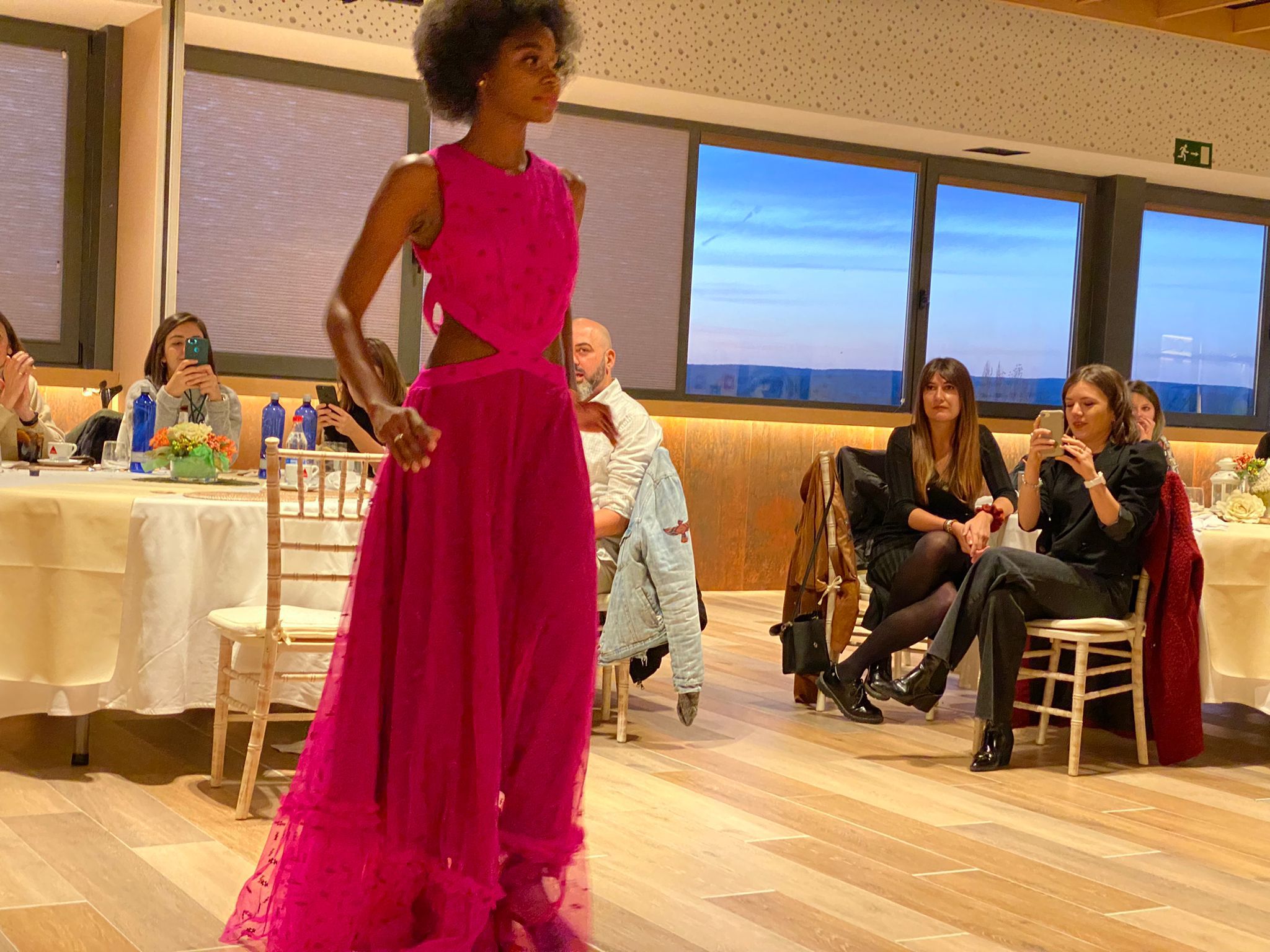 La Trail Fashion Week ha combinado deportes, música y moda en una tarde con un fin único: recaudar fondos para la investigación de la esclerosis múltiple.