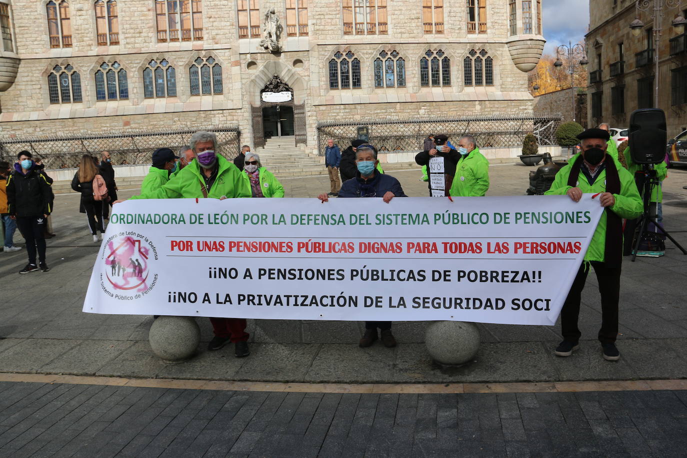 Afirman que el 50% de los jubilados de León no cobran el salario mínimo interprofesional.