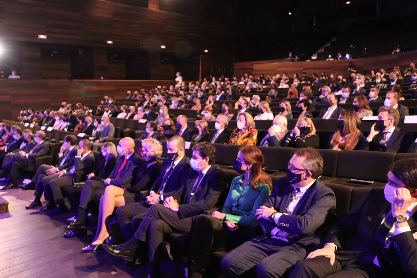 La gala de la FELE ha reunido a la sociedad leonesa para galardonar a TECOI. 