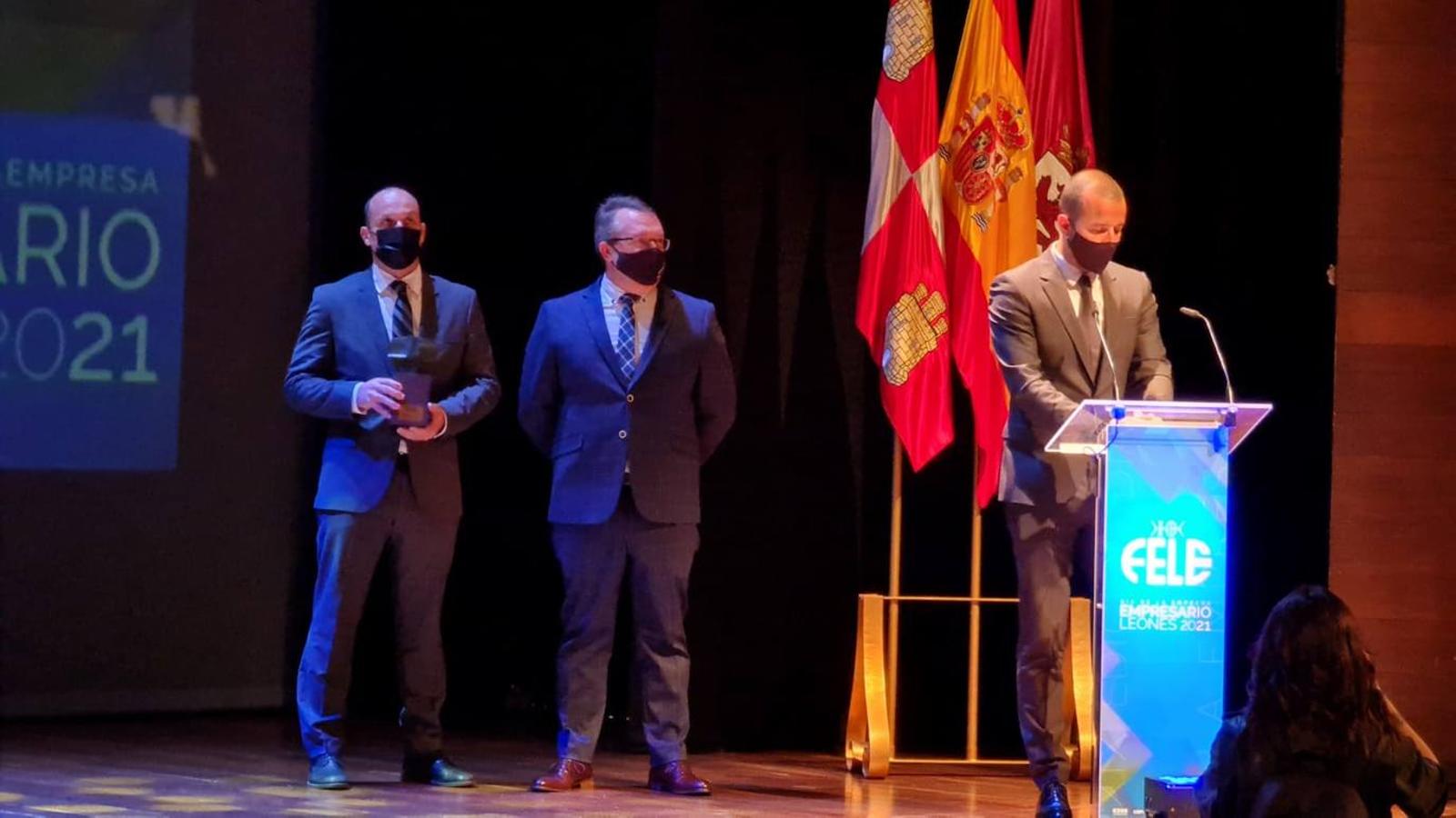 La gala de la FELE ha reunido a la sociedad leonesa para galardonar a TECOI. 