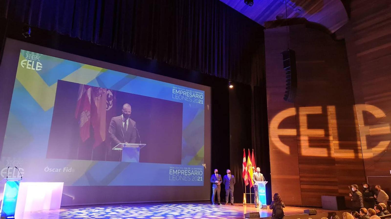 La gala de la FELE ha reunido a la sociedad leonesa para galardonar a TECOI. 