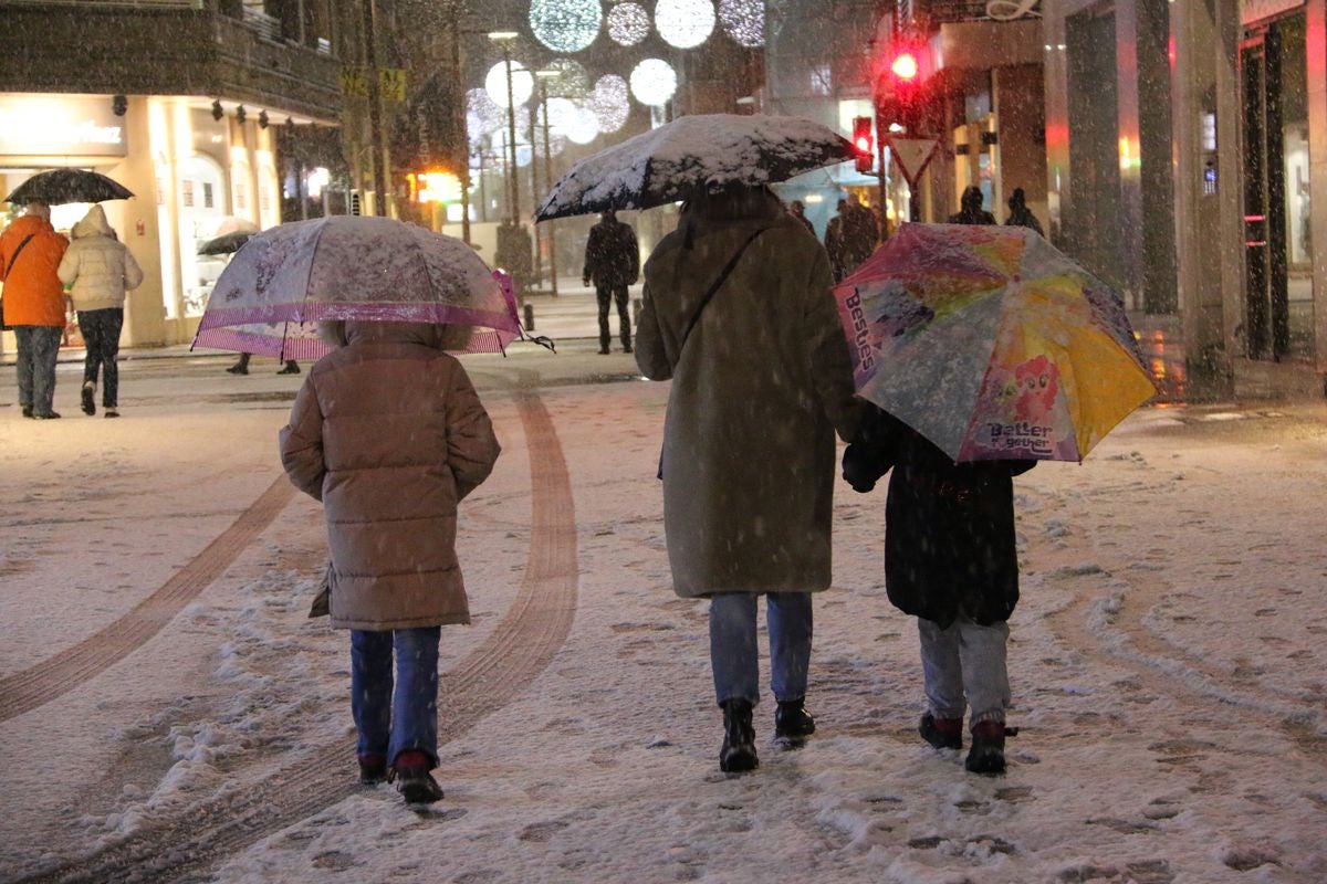 La intensa nevada en León sorprende en la capital y pone en jaque a la provincia