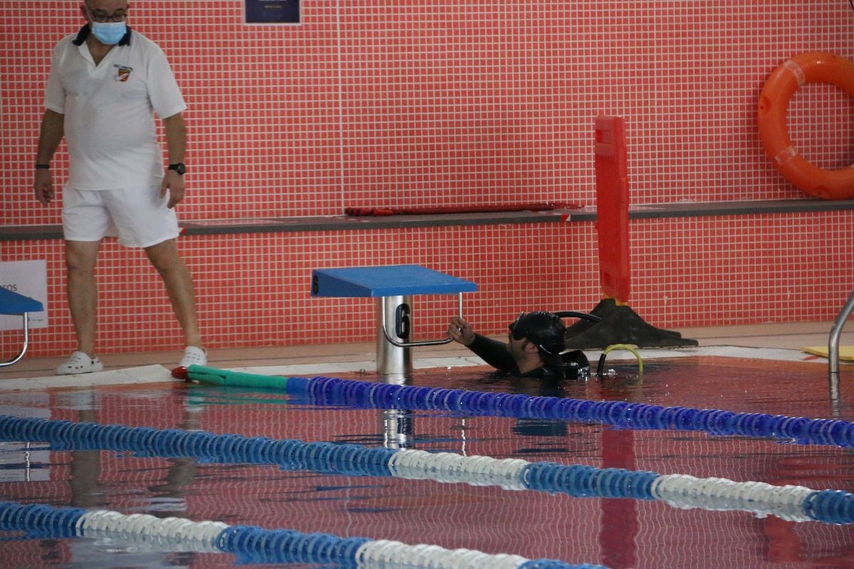 La piscina municipal de Carbajal de la Legua acoge el Campeonato de España de Buceo de Competición.