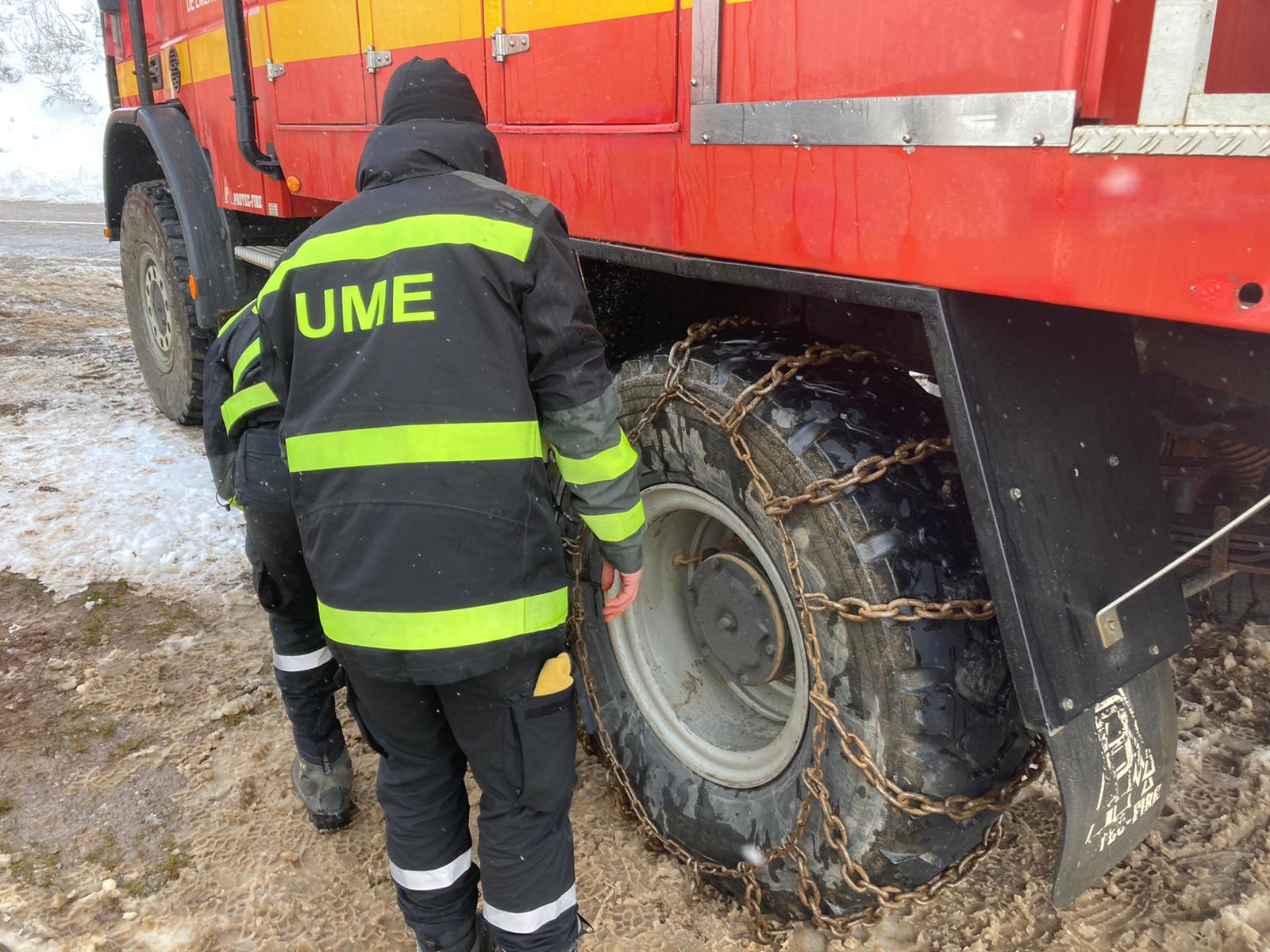 La Unidad Militar de Emergencias ubicada en El Ferral del Bernesga participa con 350 militares y 120 vehículos en ejercicios de emergencia en tormentas invernales.