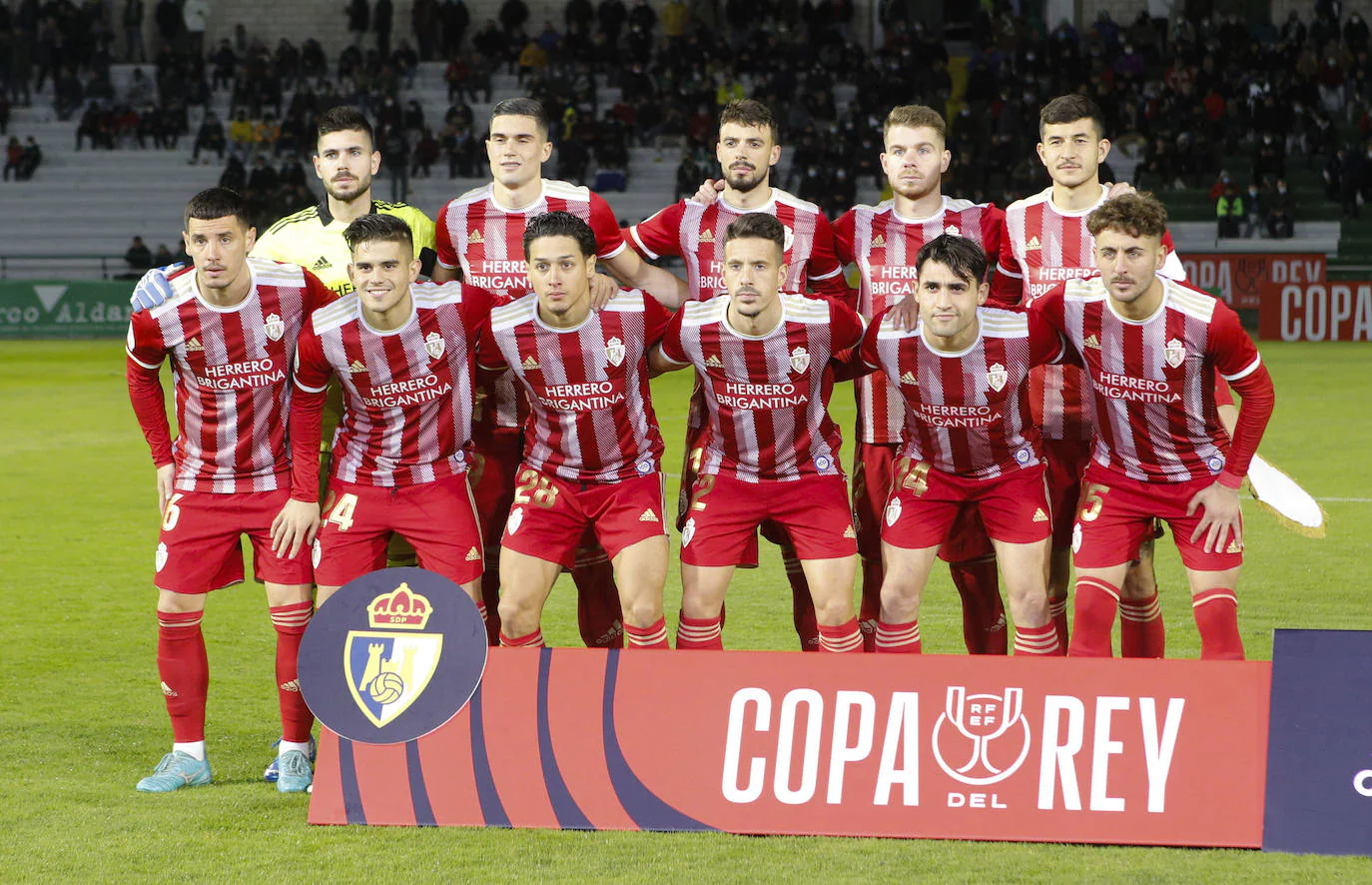 El conjunto berciano vence (1-2) al Cacereño y ya está en la segunda fase de la Copa del Rey.