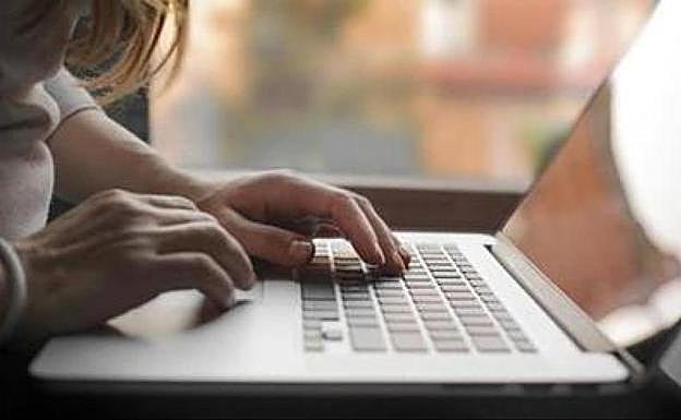 La Juta apuesta por formar a mujeres en competencias digitales para reducir la brecha de género.