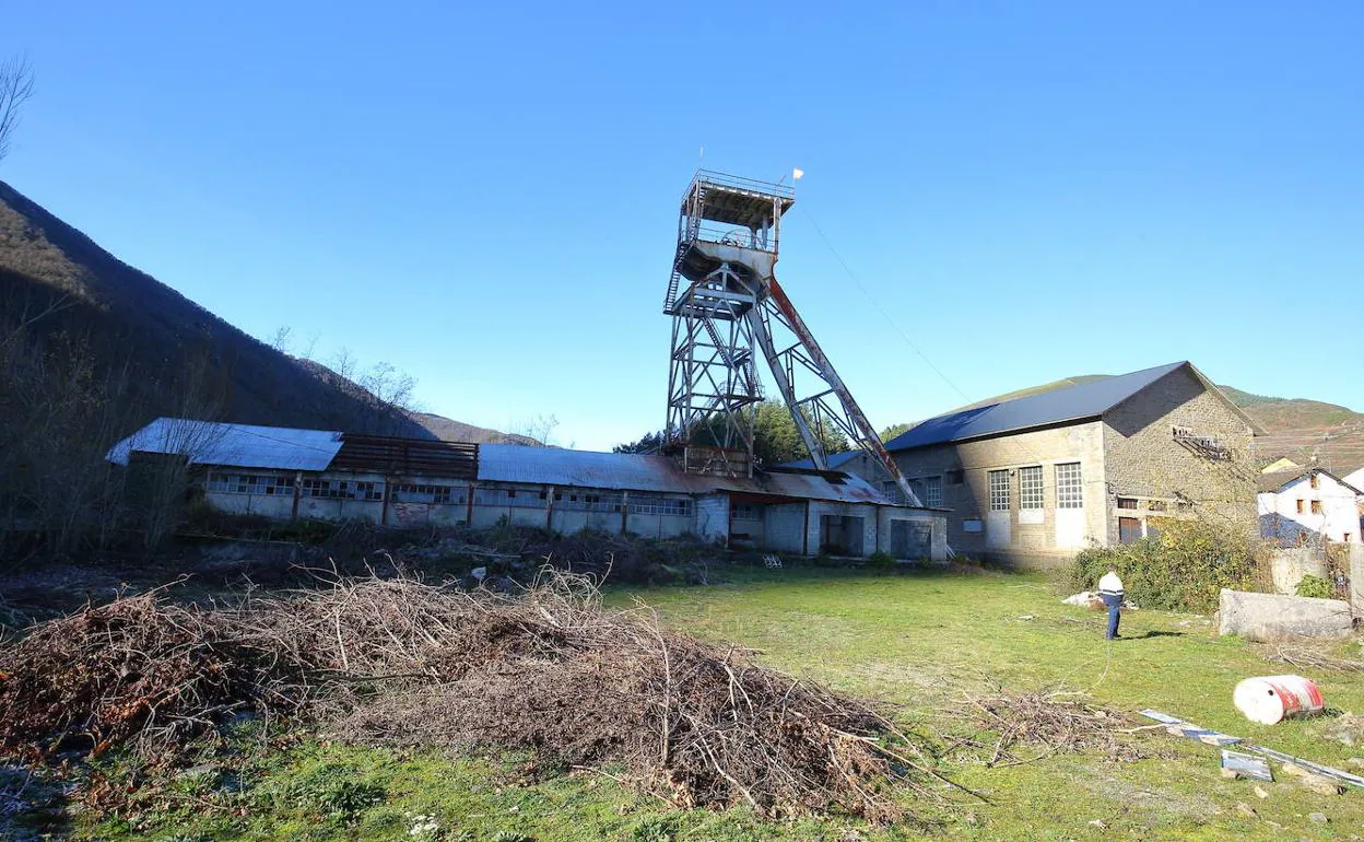 Instalación del Pozo María, en Caboalles, que se convertirá en un archivo minero.