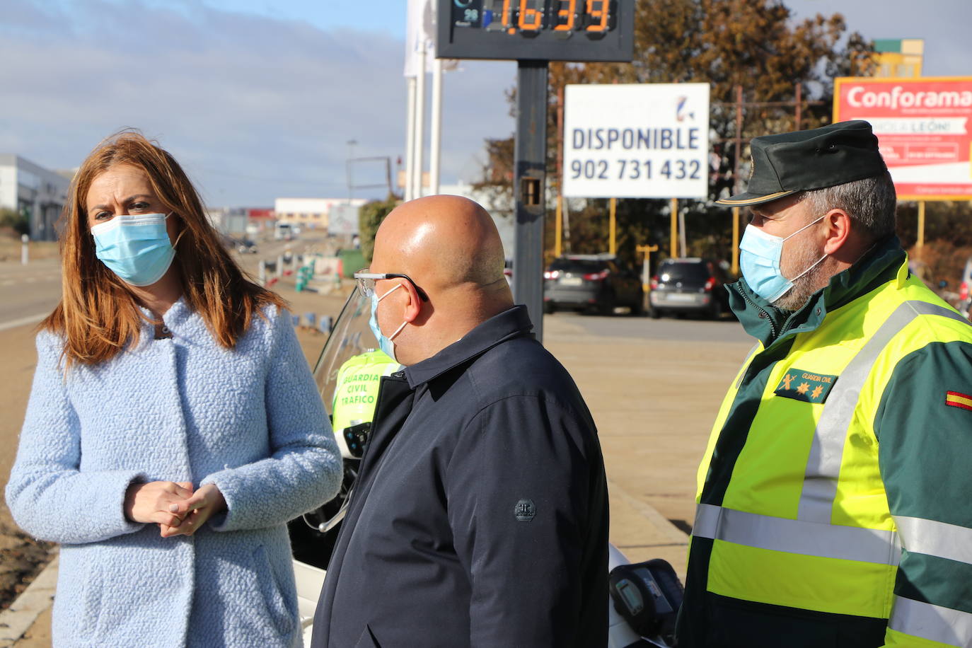 a delegada del Gobierno en Castilla y León, Virginia Barcones, prevé que la movilidad para este peunte de la Constitución sea un 1,5% superior al 2019 y pide especial precaución en las zonas de montaña ante los fenómenos meteorológicos adversos previstos.