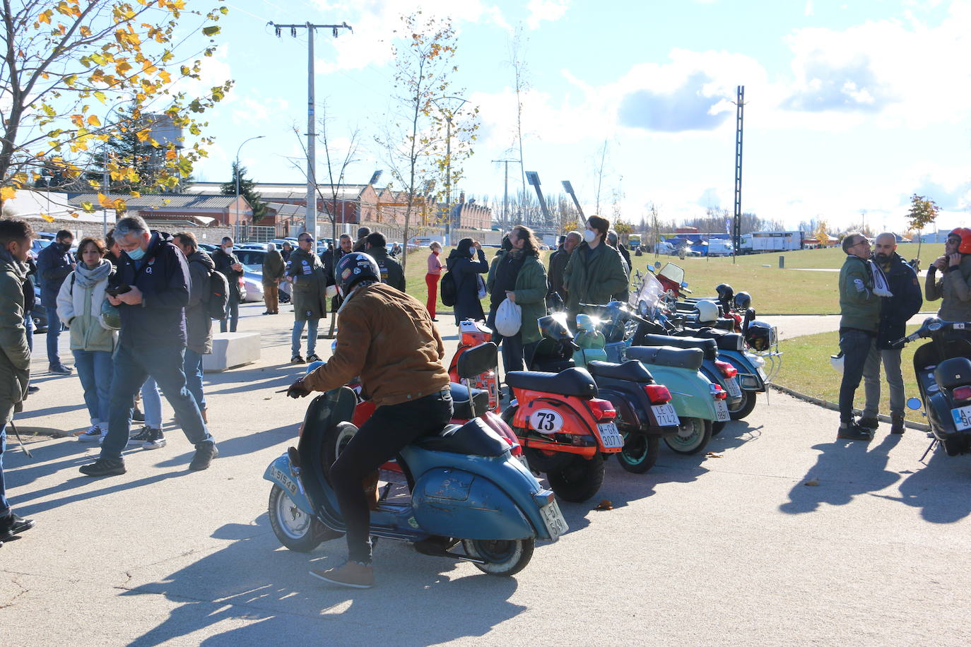 Los Scooter Run es la cita para medio centenar de motos en la mañana de este sábado