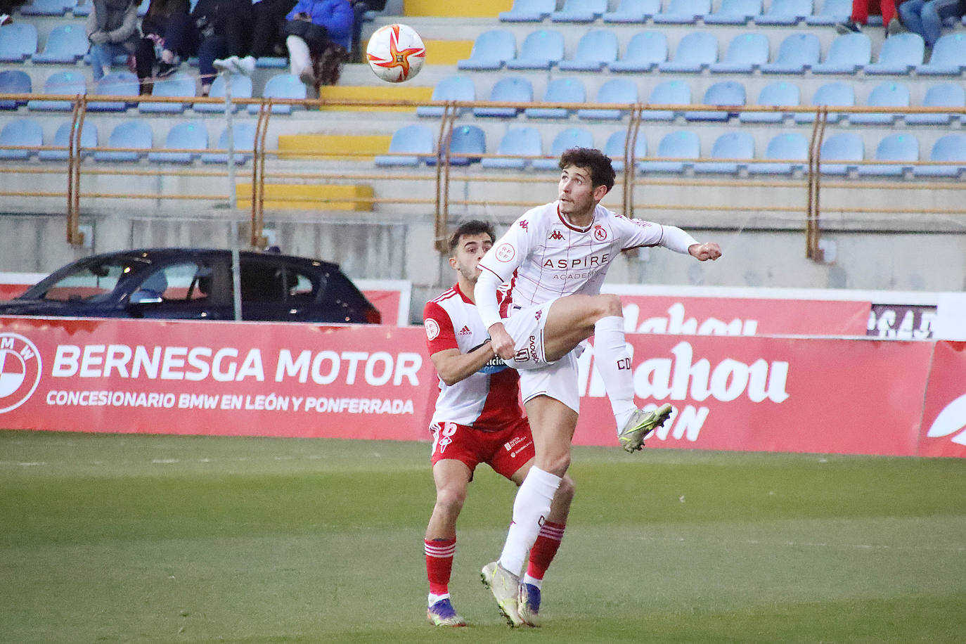 El conjunto leonés recibía en el Reino de León a los olivicos en una nueva jornada de la Primera RFEF.
