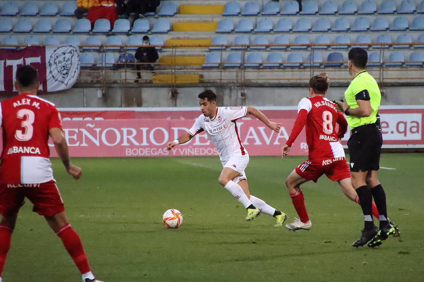 El conjunto leonés recibía en el Reino de León a los olivicos en una nueva jornada de la Primera RFEF.