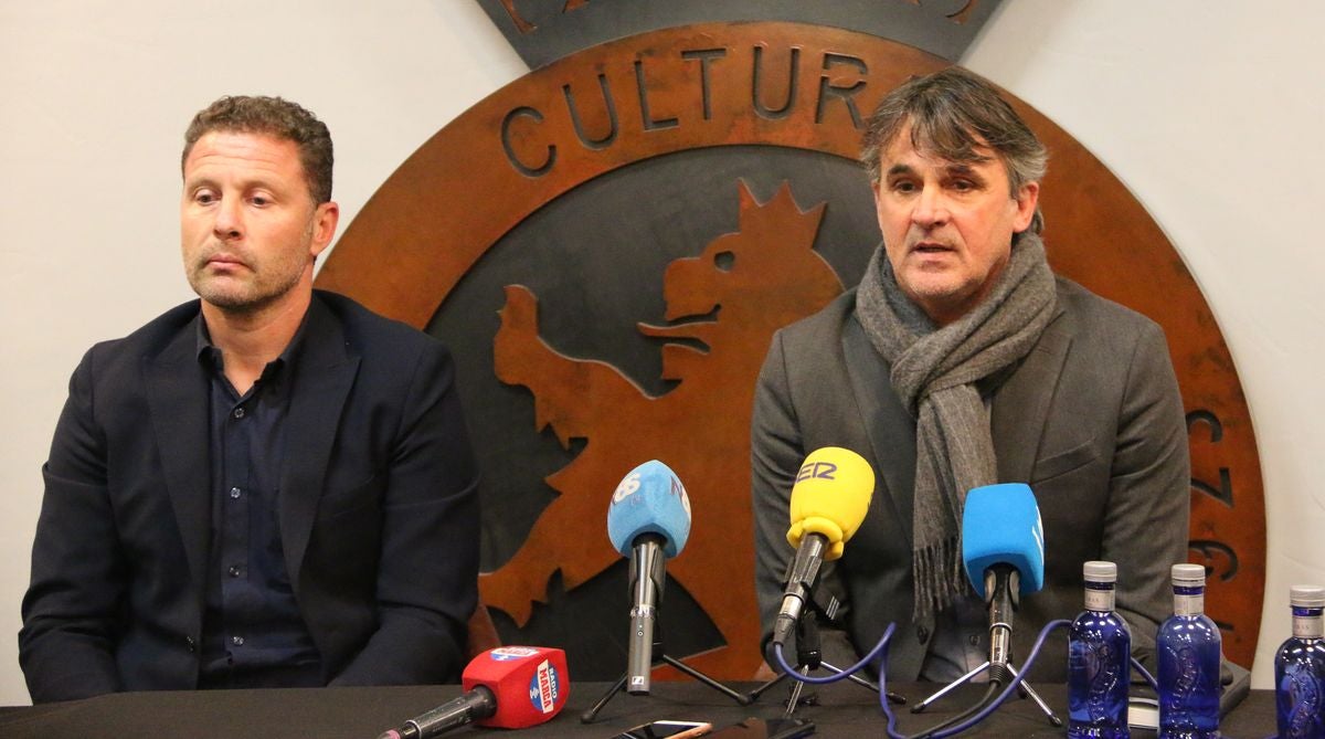 El club leonés prepara la puesta de largo de su nuevo entrenador tras la destitución de Ramón González.