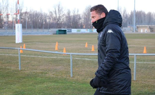 Curro Torres, este lunes, en el Área Deportiva de Puente Castro. 