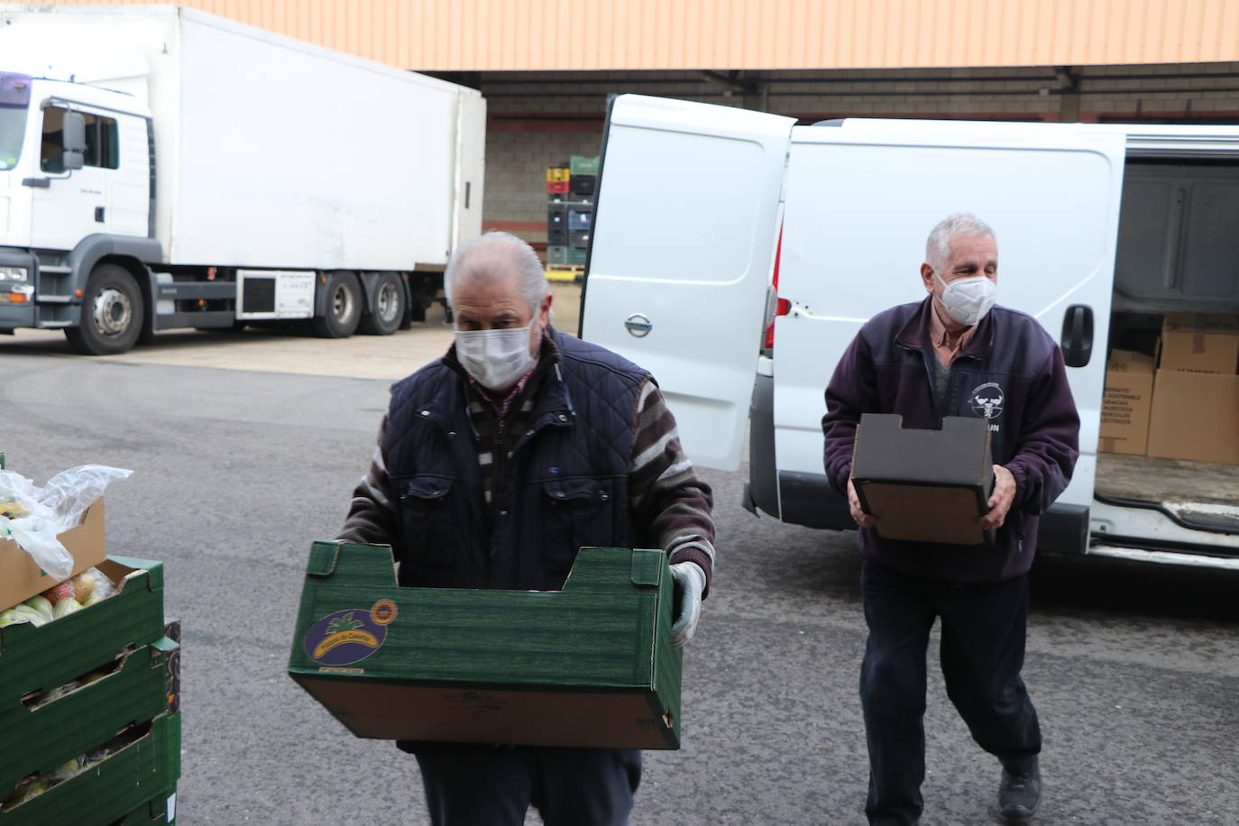 Desde el Banco de Alimentos de León señalan al sistema de donativos en caja como una de las causas de la disminución casi un 50% de lo recaudado respecto a 2020 y a la aparente 'nueva normalidad' que no es tal | Más de 1.000 familias se beneficiarán de estas donaciones fundamentales en fechas navideñas.