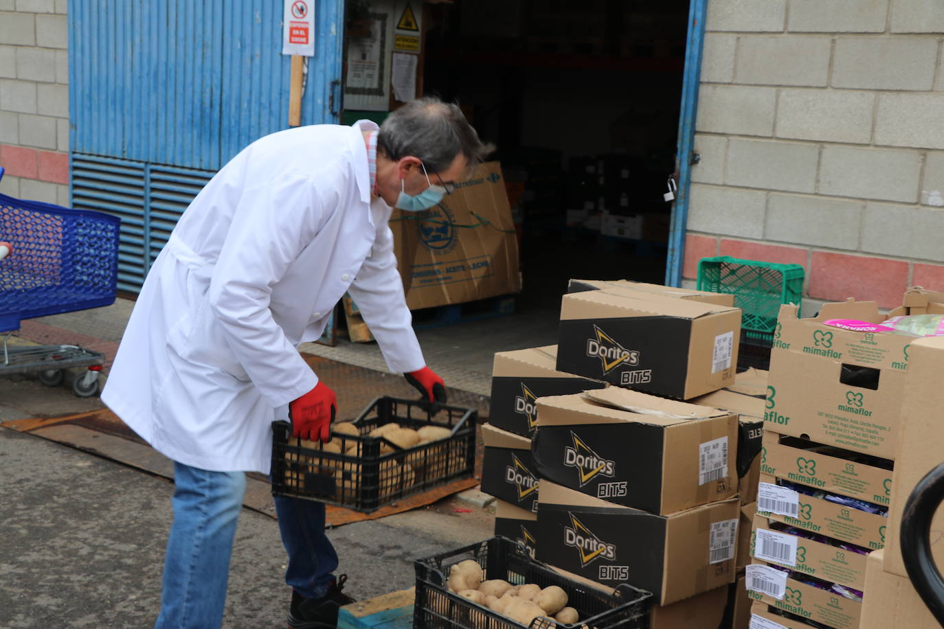 Desde el Banco de Alimentos de León señalan al sistema de donativos en caja como una de las causas de la disminución casi un 50% de lo recaudado respecto a 2020 y a la aparente 'nueva normalidad' que no es tal | Más de 1.000 familias se beneficiarán de estas donaciones fundamentales en fechas navideñas.