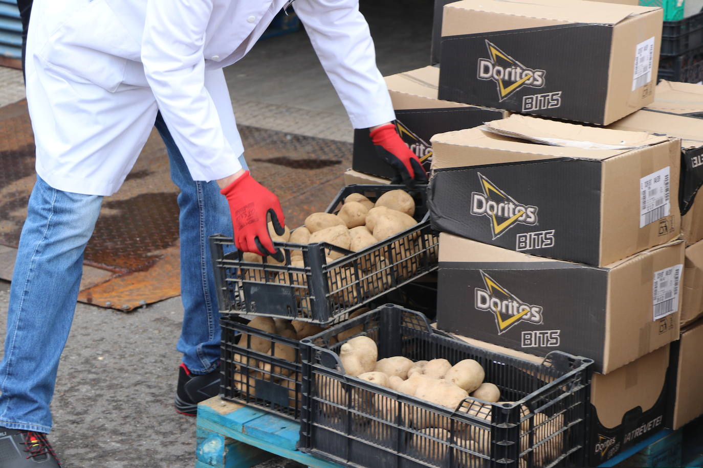 Desde el Banco de Alimentos de León señalan al sistema de donativos en caja como una de las causas de la disminución casi un 50% de lo recaudado respecto a 2020 y a la aparente 'nueva normalidad' que no es tal | Más de 1.000 familias se beneficiarán de estas donaciones fundamentales en fechas navideñas.