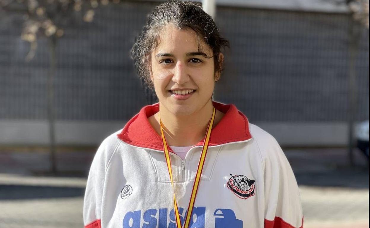 Yaiza Moreno, con su medalla de oro lograda en Valladolid.