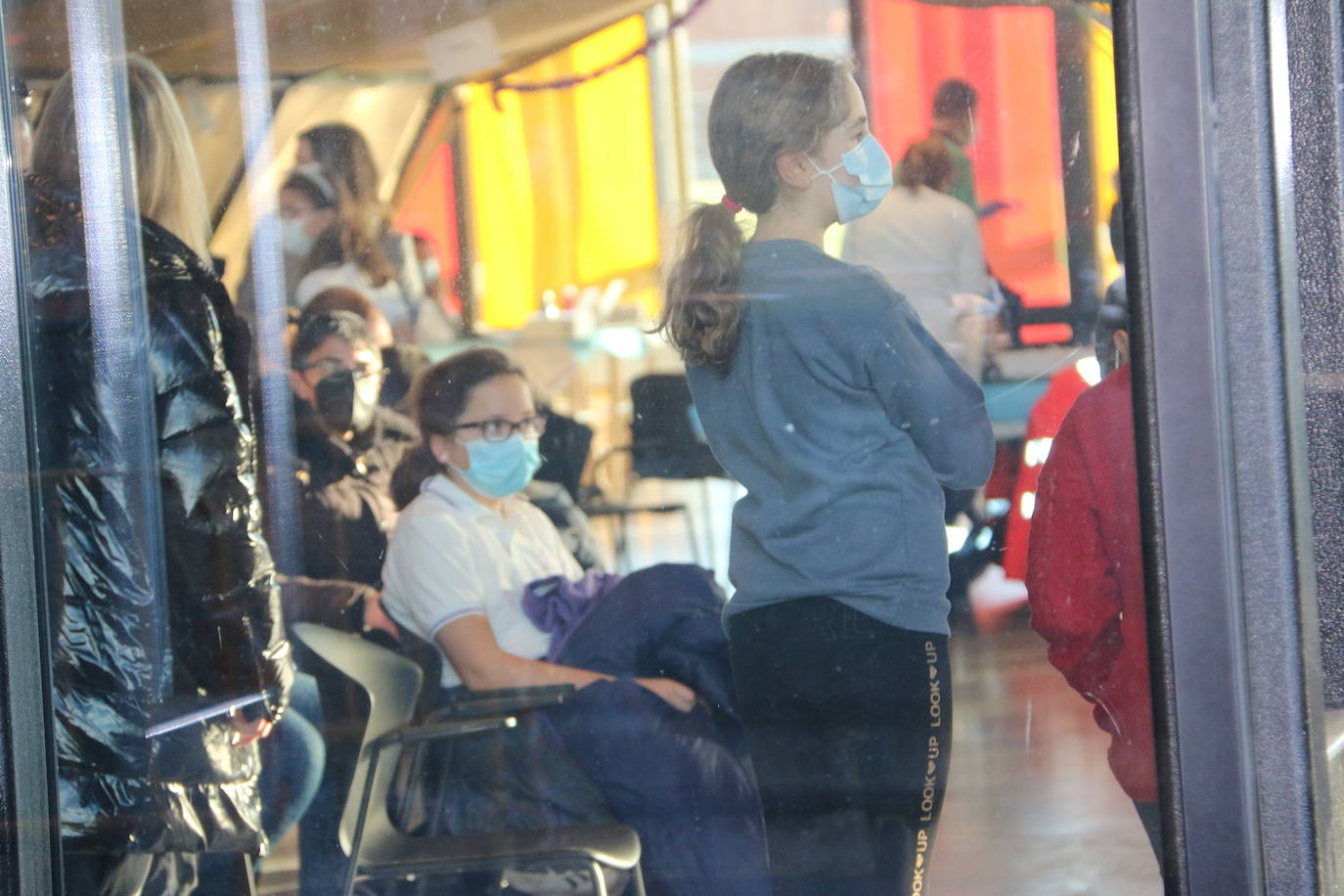 El Palacio de Exposiciones acoge desde este jueves la vacunación de menores de 12 años del área de salud de León.