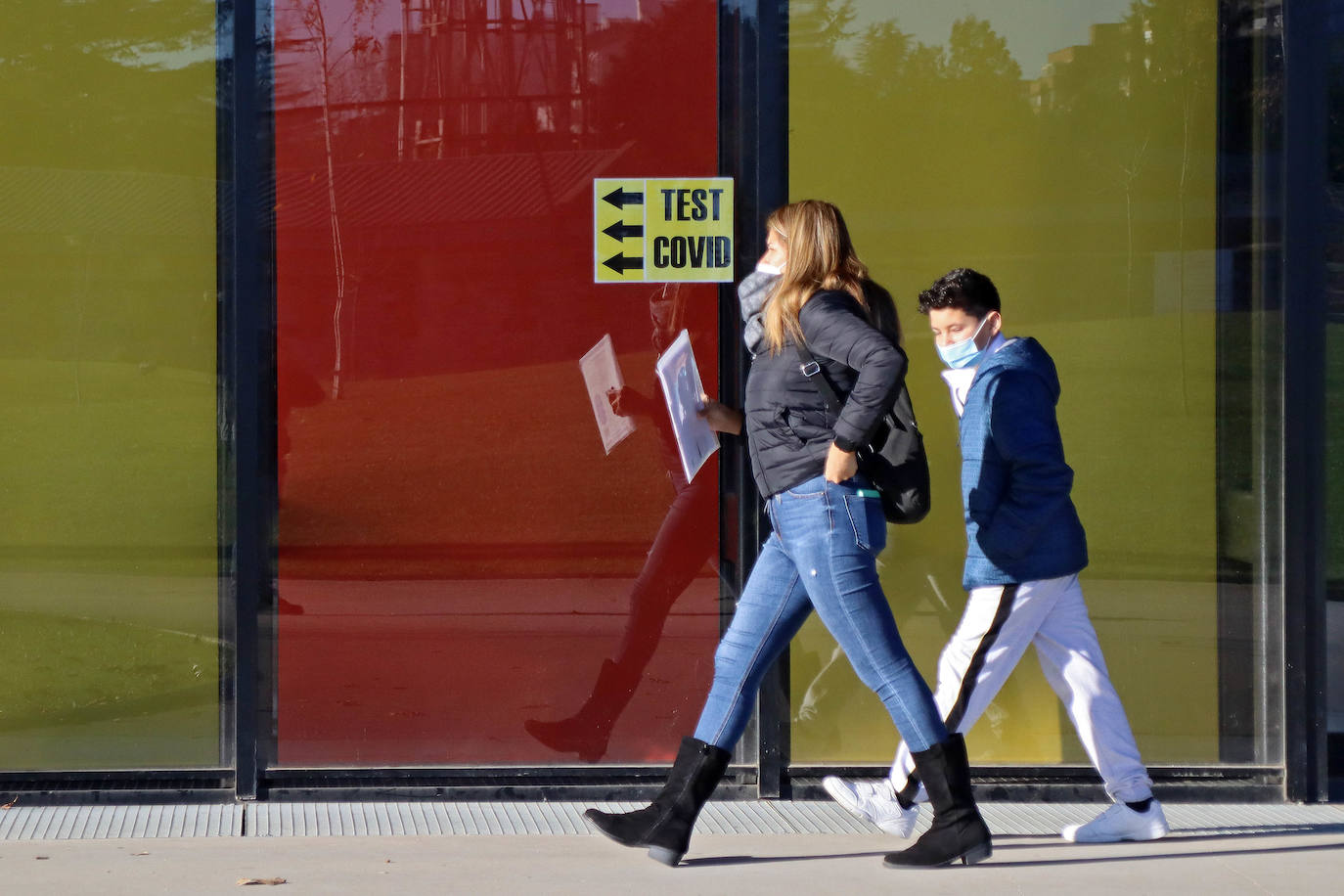 El Palacio de Exposiciones acoge desde este jueves la vacunación de menores de 12 años del área de salud de León.