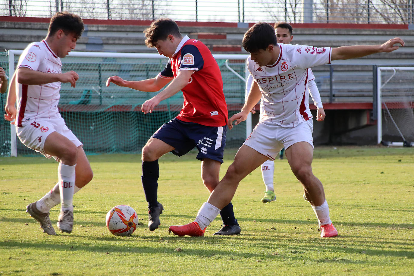 El filial culturalista no consigue superar al Real Ávila y firma su cuarto partido consecutivo en casa sin ganar.