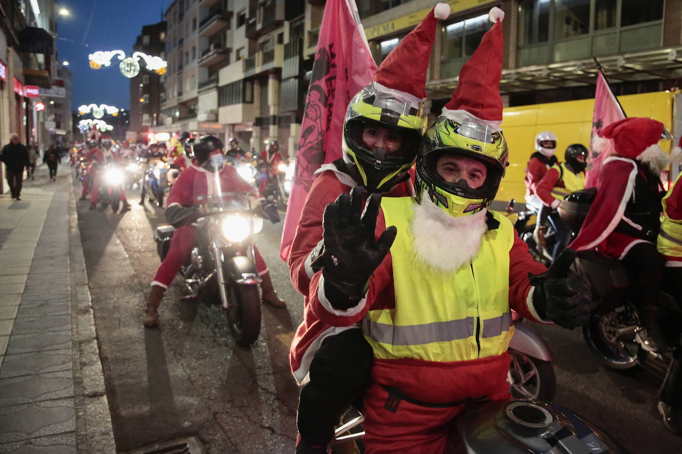 Papá Noel es solidario con los socios de Aspaym