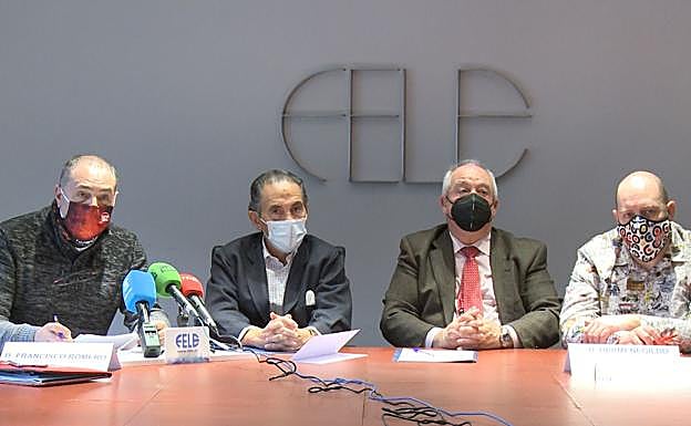 Representantes sectoriales y de FELE, este martes, durante la rueda de prensa en la sede empresarial. 