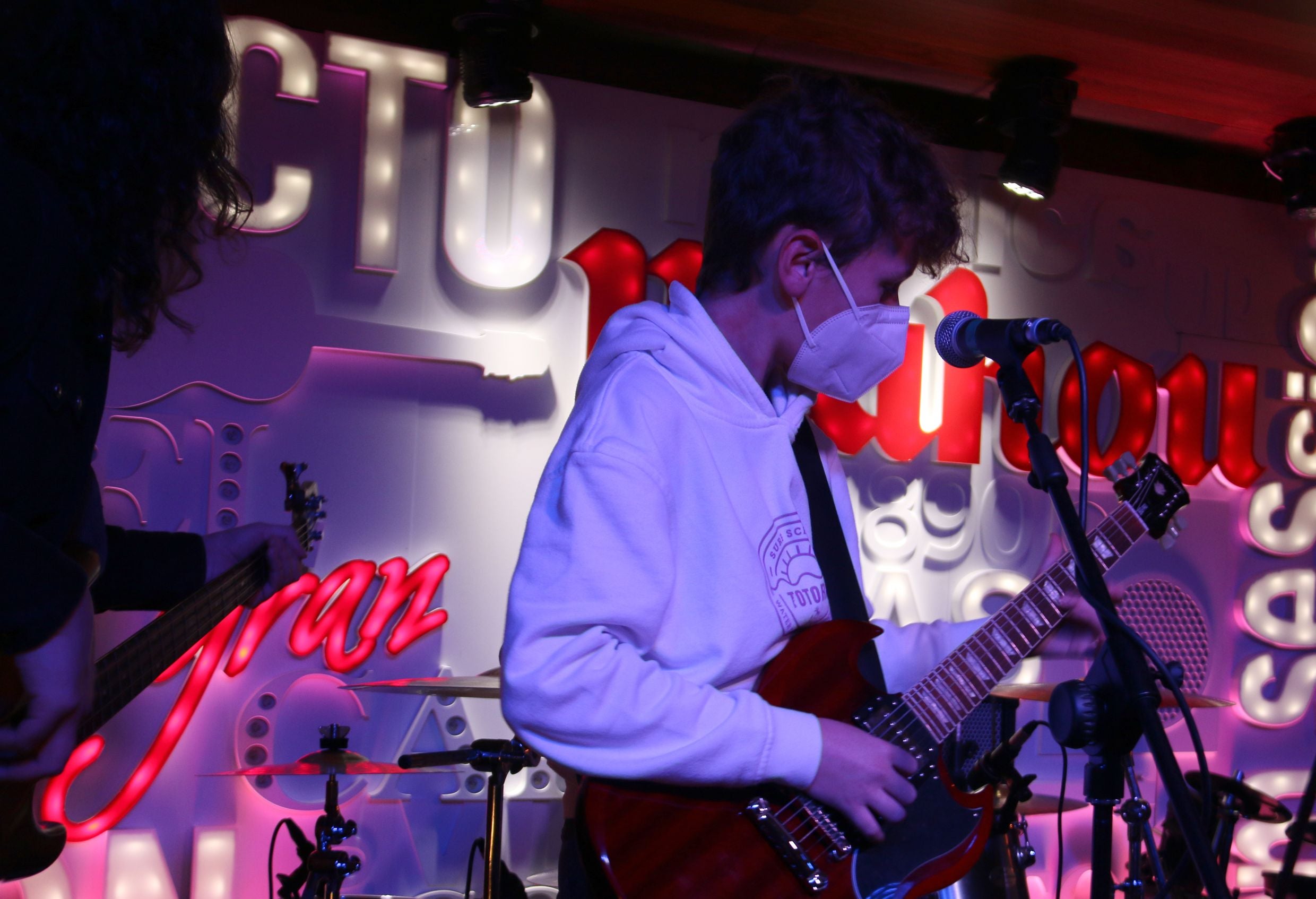 Concierto navideño de la escuela de música de Villaquilambre 'Rock Schoo León' en El Gran Café.
