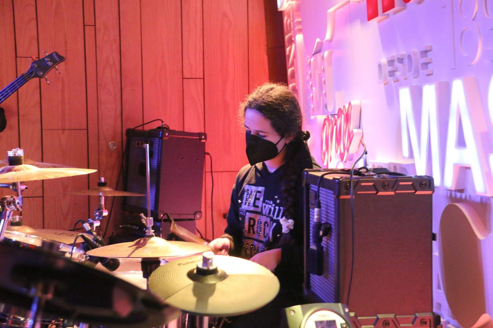 Concierto navideño de la escuela de música de Villaquilambre 'Rock Schoo León' en El Gran Café.