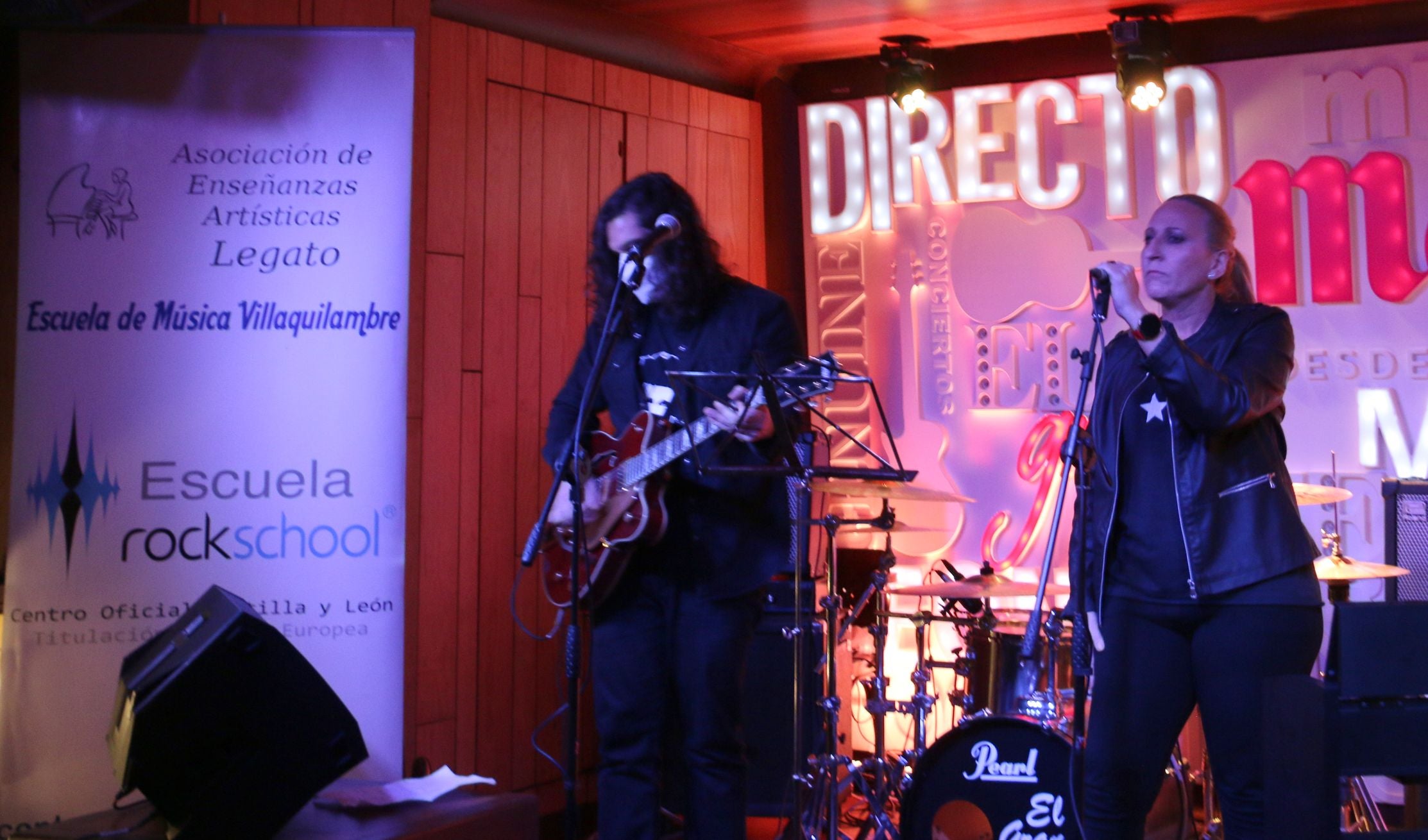 Concierto navideño de la escuela de música de Villaquilambre 'Rock Schoo León' en El Gran Café.