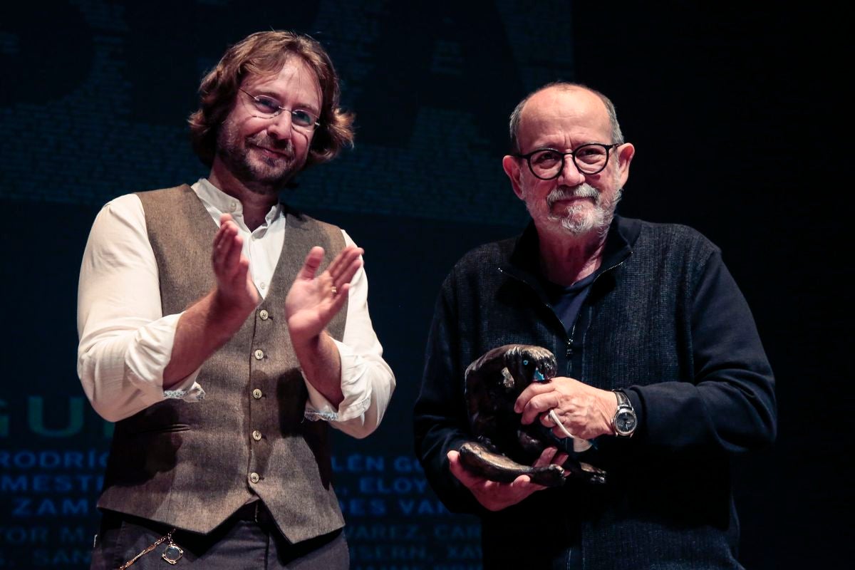 El cantautor y poeta cubano, Silvio Rodríguez, recibió el premio Leteo en el Auditorio Ciudad de León