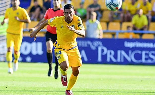 Dani Romera no ha abandonado el banquillo esta temporada con la Ponferradina. 