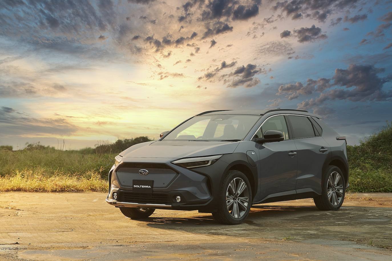 Fotos: Solterra, el primer eléctrico y 4X4 de Subaru