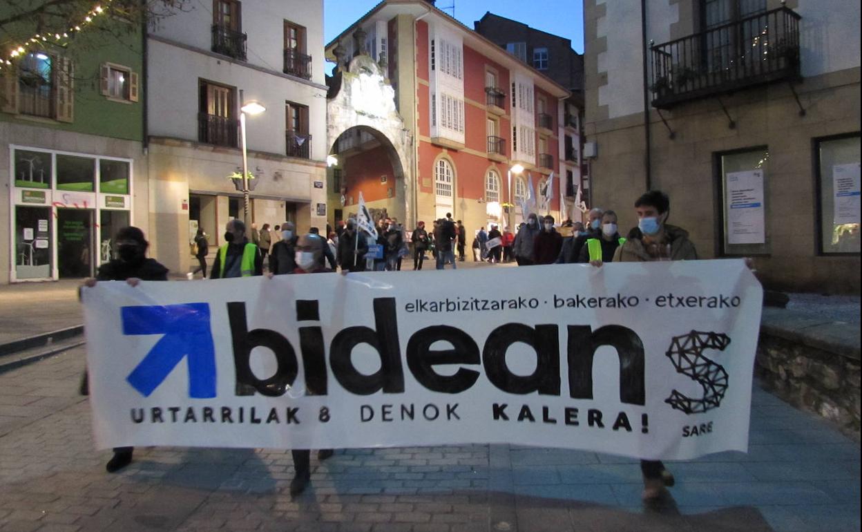 Manifestación por los presos de ETA en Mondragón (Guipúzcoa).